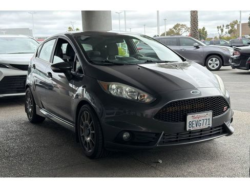 Used 2018 Ford Fiesta ST FWD image 2