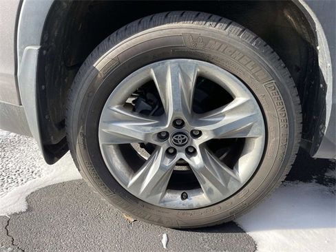 Used 2016 Toyota Highlander Limited image 8