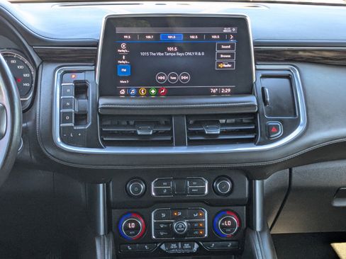 Used 2021 Chevrolet Tahoe Z71 w/ Z71 Signature Package image 20