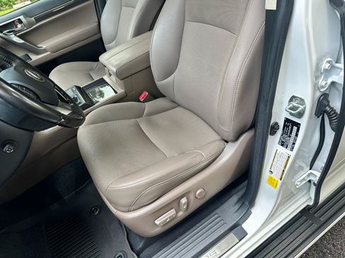 Used 2023 Lexus GX 460 Premium w/ Premium Package AWD/4WD image 13
