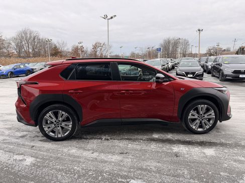 Used 2025 Subaru Solterra Limited image 6