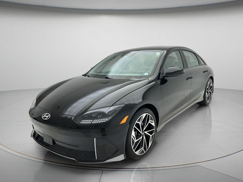 Used 2024 Hyundai Ioniq 6 SEL AWD/4WD image 3
