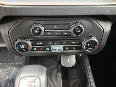 New 2026 Ford Bronco Outer Banks AWD/4WD image 9