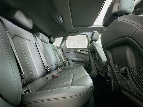 Certified 2023 Audi Q4 e-tron Prestige AWD/4WD image 26