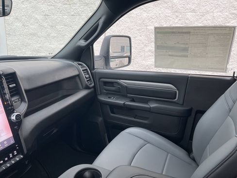New 2026 RAM 3500 Tradesman AWD/4WD image 18