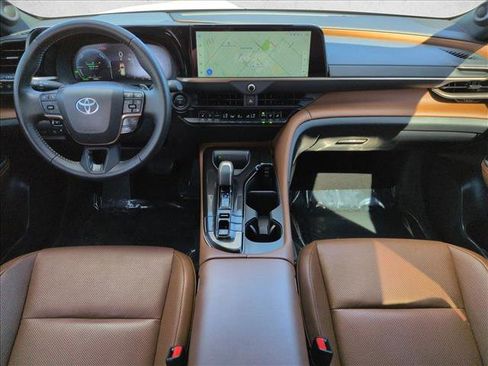 Used 2025 Toyota Crown Signia image 19