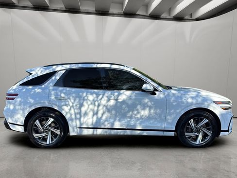 Certified 2026 Genesis GV70 3.5T Sport Advanced AWD/4WD image 6
