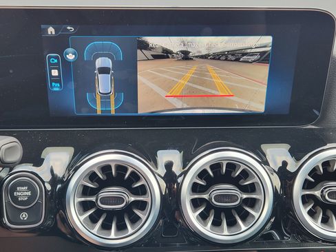 Used 2025 Mercedes-Benz GLA 250 4MATIC image 19