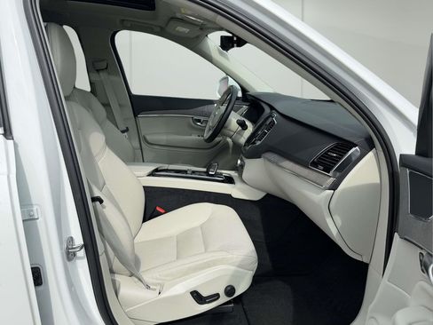 Used 2023 Volvo XC90 B6 Plus w/ Protection Package AWD/4WD image 11