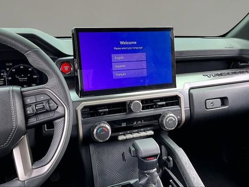 Used 2025 Toyota Tacoma TRD Off-Road image 9