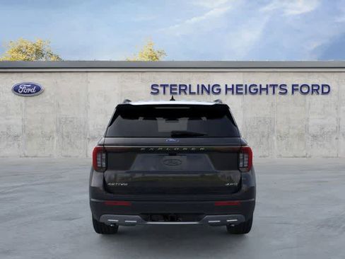 New 2026 Ford Explorer Active w/ Active Comfort Package image 5