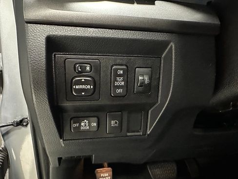 Used 2019 Toyota Tundra SR5 image 27