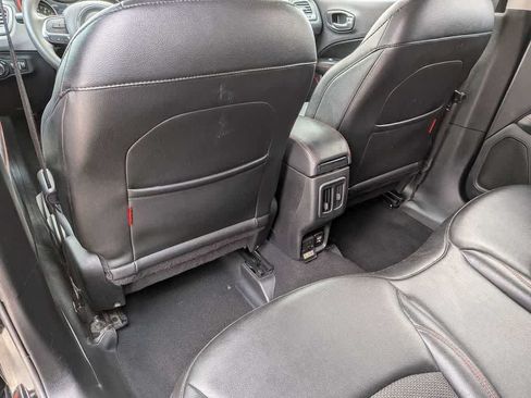 Certified 2021 Jeep Compass Trailhawk AWD/4WD image 16