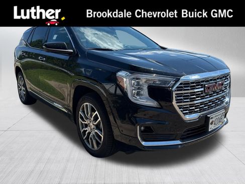 Used 2022 GMC Terrain Denali w/ Denali Premium Package AWD/4WD image 1