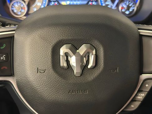 Used 2022 RAM 1500 Limited image 32