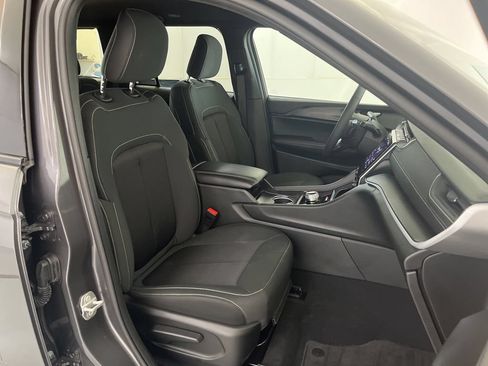 Used 2025 Jeep Grand Cherokee Laredo AWD/4WD image 20