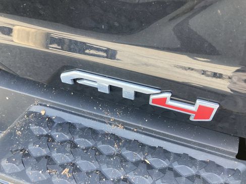 Used 2023 GMC Canyon AT4 AWD/4WD image 10