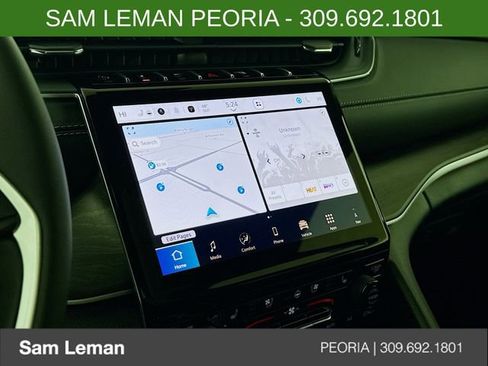 New 2025 Jeep Grand Cherokee L Limited w/ Luxury Tech Group II image 15