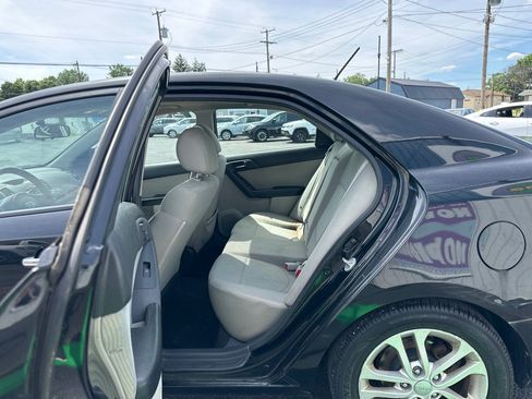 Used 2012 Kia Forte EX w/ Tech Pkg FWD image 14