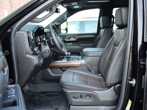 Used 2025 Chevrolet Silverado 1500 High Country w/ High Country Premium Package image 15