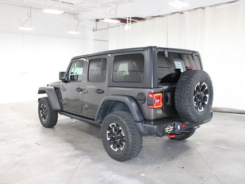 Used 2025 Jeep Wrangler Unlimited Rubicon AWD/4WD image 7