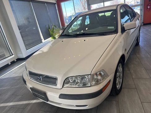 Used 2001 Volvo S40 FWD image 3