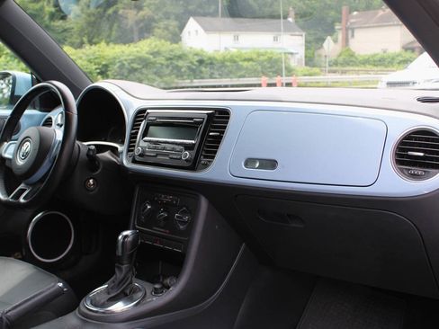 Used 2013 Volkswagen Beetle 2.5 FWD image 12