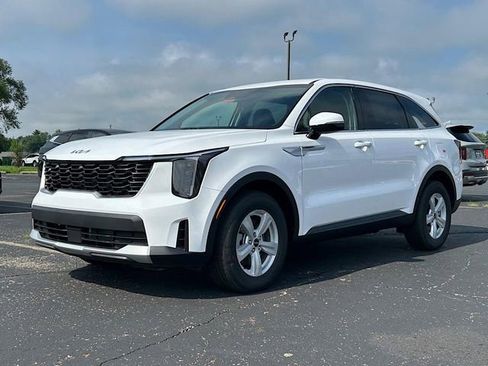 New 2025 Kia Sorento LX image 10