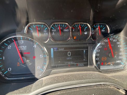 Used 2018 Chevrolet Tahoe LS image 14