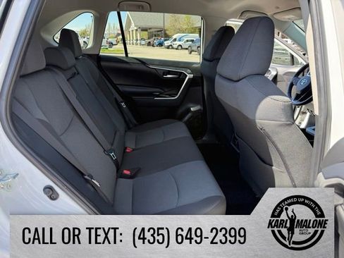 Used 2024 Toyota RAV4 XLE w/ Weather Package AWD/4WD image 33