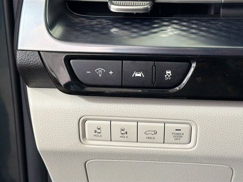 Used 2024 Kia Carnival SX Prestige FWD image 12