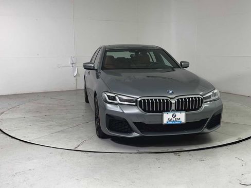 Used 2023 BMW 530e w/ M Sport Package image 7