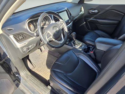 Used 2016 Jeep Cherokee Trailhawk w/ Comfort/Convenience Group image 25