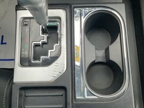 Used 2021 Toyota Tundra SR5 w/ Trail Edition image 30