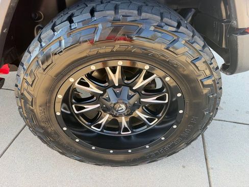 Used 2018 Jeep Wrangler Unlimited Sport S AWD/4WD image 24