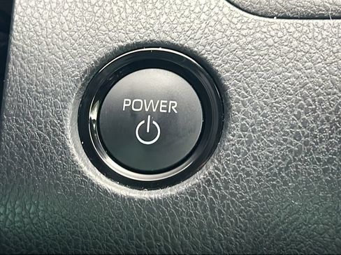 Used 2025 Toyota Camry SE FWD image 24