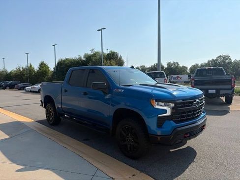 Used 2024 Chevrolet Silverado 1500 LT Trail Boss w/ Convenience Package II AWD/4WD image 7