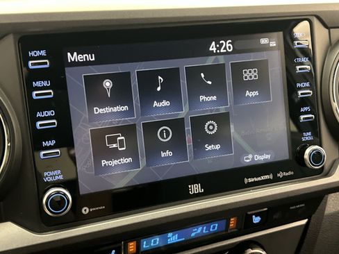 Used 2022 Toyota Tacoma TRD Off-Road w/ TRD Premium Off Road Package AWD/4WD image 17