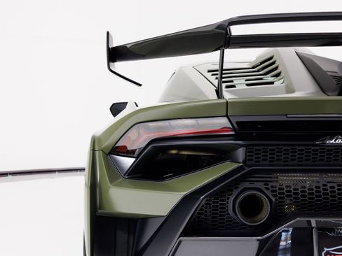 Used 2022 Lamborghini Huracan STO image 63