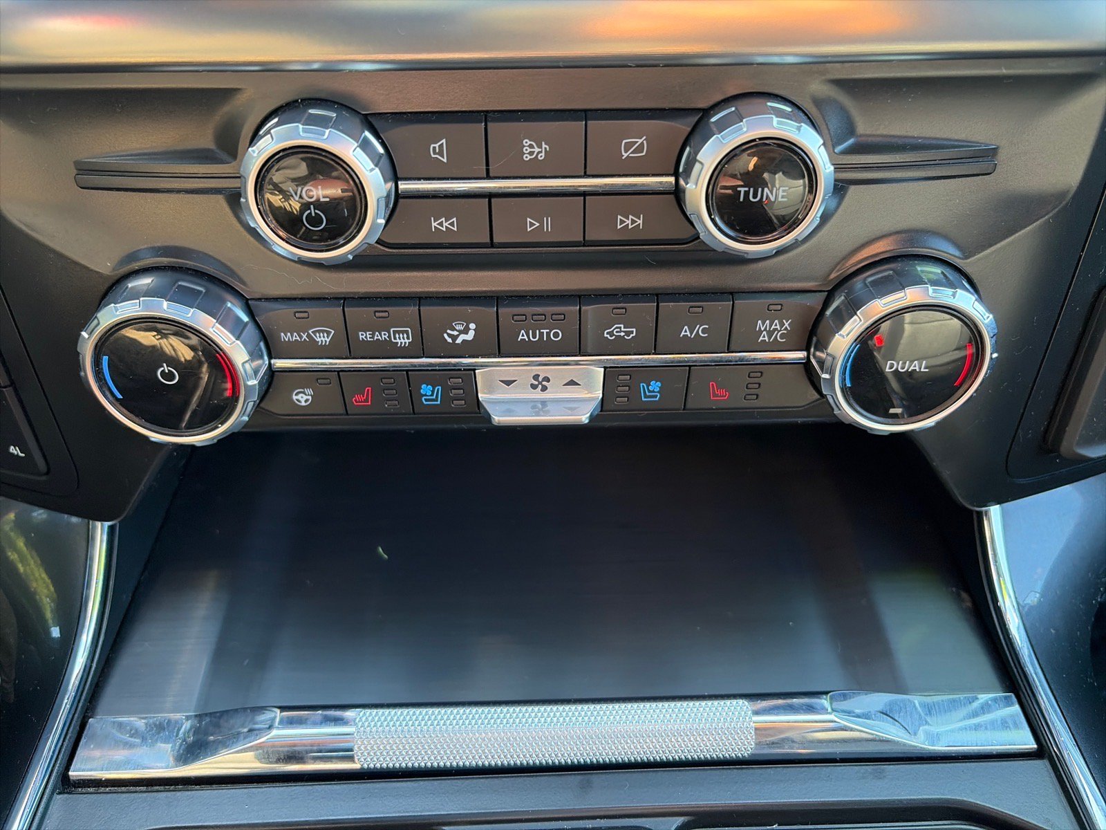 Used 2022 Ford F150 Lariat w/ Equipment Group 502A High AWD/4WD image 22