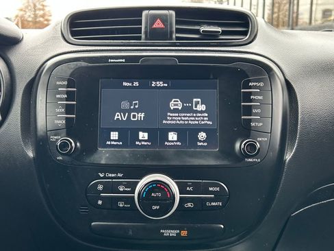 Used 2019 Kia Soul + image 23