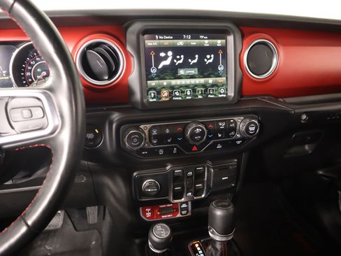 Used 2022 Jeep Wrangler Unlimited Rubicon w/ Cold Weather Group image 5