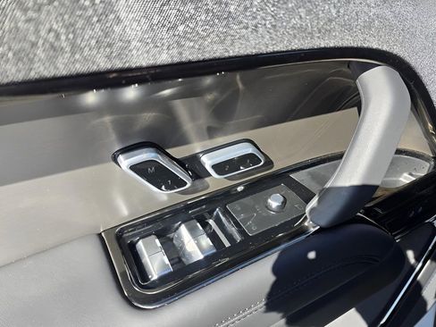 Used 2025 Land Rover Range Rover Sport Dynamic SE image 18