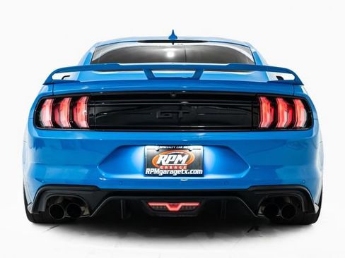 Used 2022 Ford Mustang GT w/ GT Performance Package RWD image 3