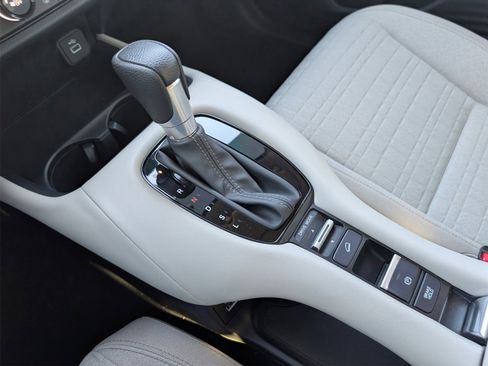 Used 2023 Honda HR-V LX image 22