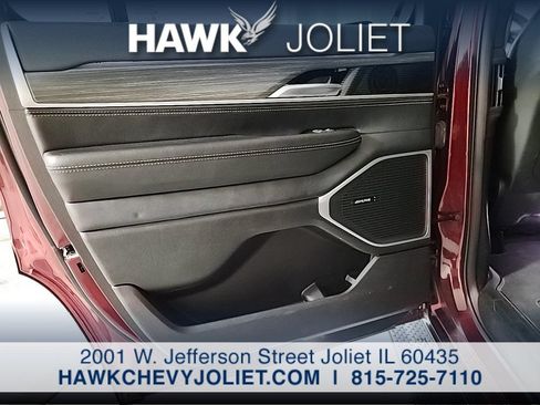 Used 2024 Jeep Wagoneer Series III AWD/4WD image 23