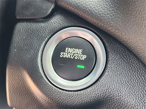 Used 2023 Chevrolet Equinox LT image 20