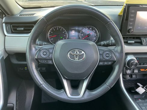 Certified 2019 Toyota RAV4 XLE Premium image 9