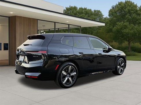 Used 2026 BMW iX xDrive45 image 7