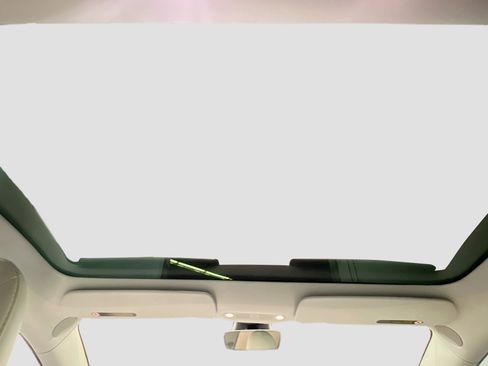 Used 2020 Tesla Model 3 Standard Range Plus image 16